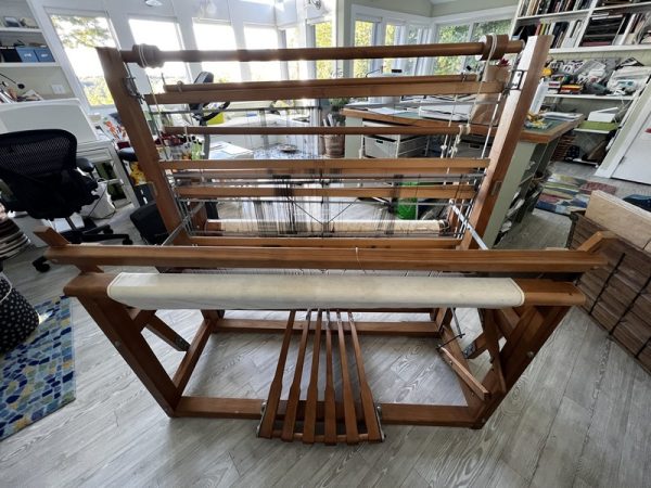 An image of a Leclerc Loom.
