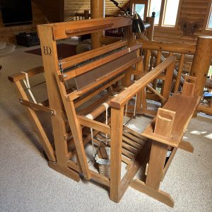Harrisville 40” loom, 4 harness/6 treadle