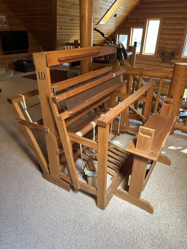 Harrisville 40” loom, 4 harness/6 treadle