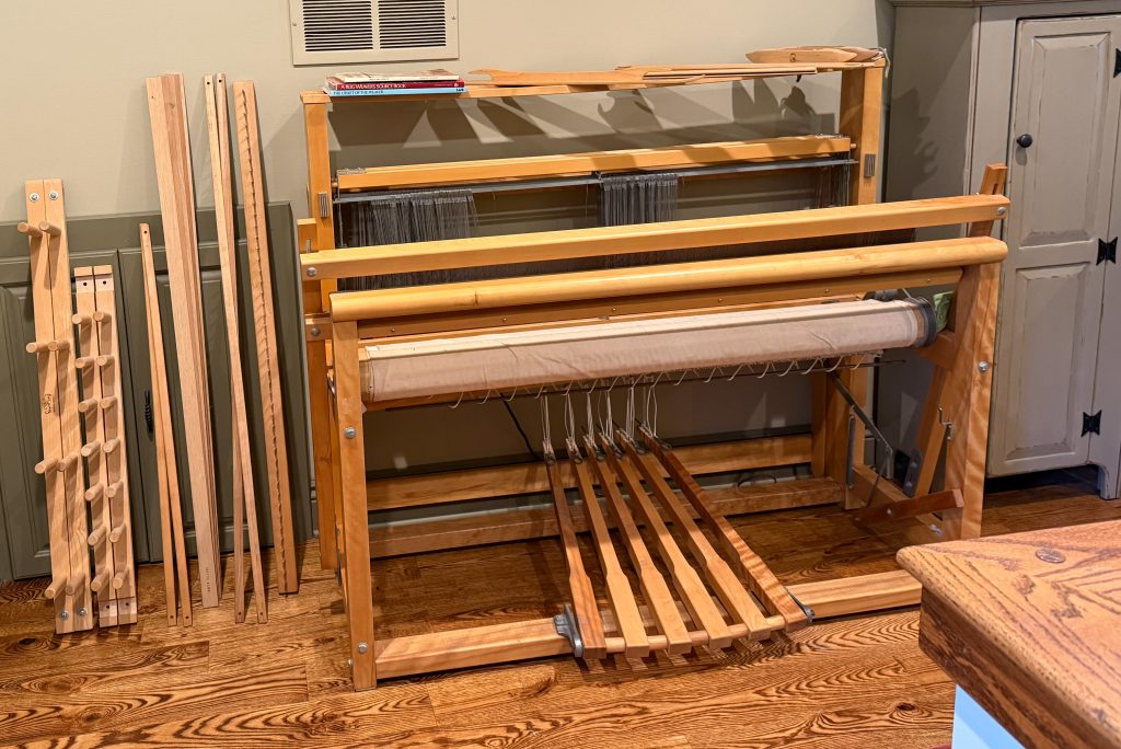 Leclerc Nilus 53” Loom for sale