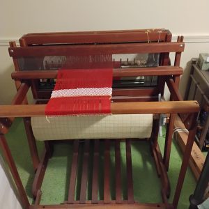 Norwood Cherry 29" 6 threadles, 4 shafts