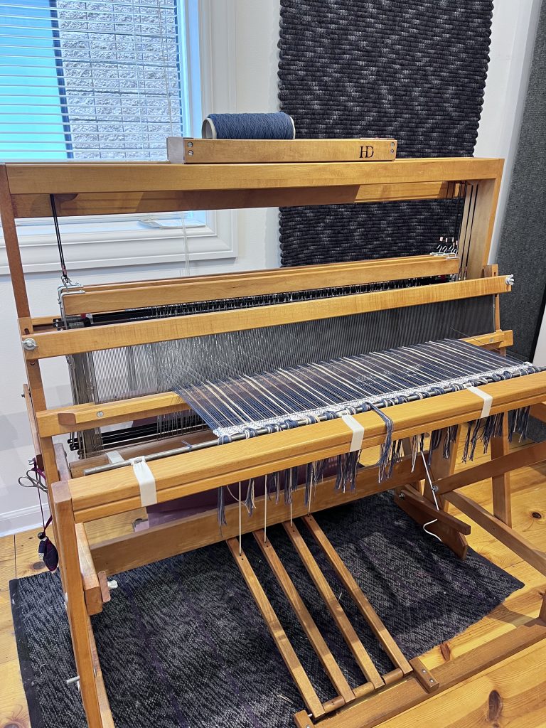 36” Harrisville Floor Loom - 4 Harness/4 Treadles