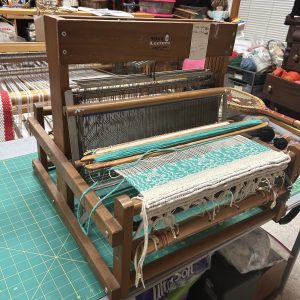 Leclerc Dorothy Table Loom Four Harness, 15.75" weaving width
